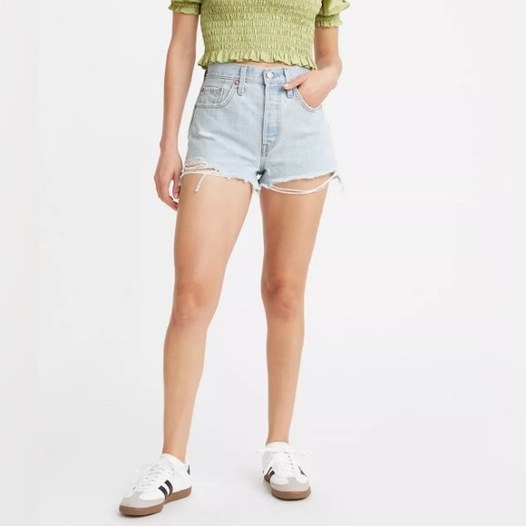 Levi’s 501 Shorts - Picture 1 of 6